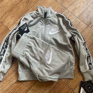 Nike outfit size 2T